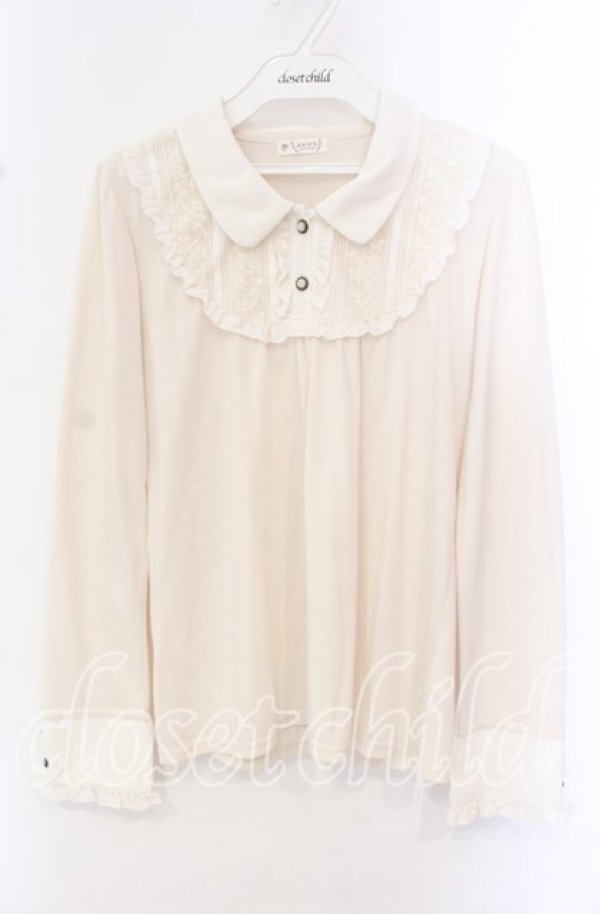 画像1: axes femme / ブローチ付きブラウス風プルオーバー M キナリ O-25-10-20-023-AX-TO-OW-OS (1)