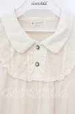 画像2: axes femme / ブローチ付きブラウス風プルオーバー M キナリ O-25-10-20-023-AX-TO-OW-OS (2)