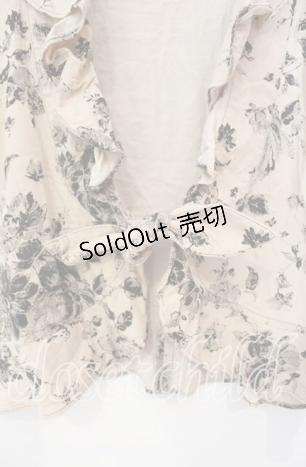 画像2: 【SALE】INGEBORG / ジャガードフラワーフリルボレロ  ベージュ O-25-10-21-064-LO-TO-OW-ZT129 (2)