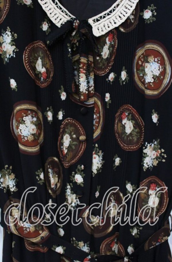 画像2: KANEKO ISAO / 花額縁柄ワンピース  クロ O-25-10-21-106-EL-OP-OW-ZT354 (2)