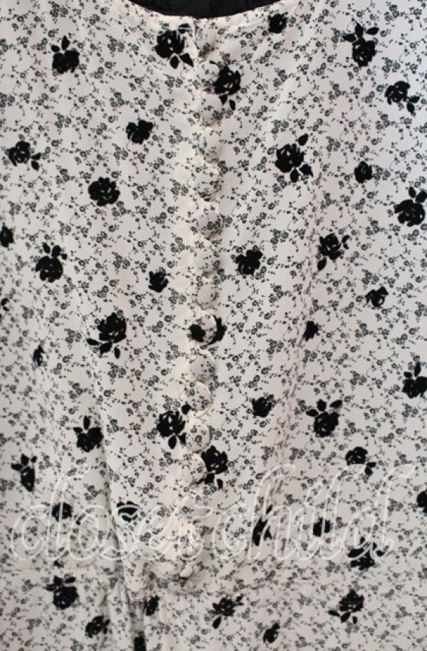 画像2: INGEBORG / フェイクレイヤードフロッキーワンピース  シロ×クロ O-25-10-21-114-LO-OP-OW-ZT381 (2)