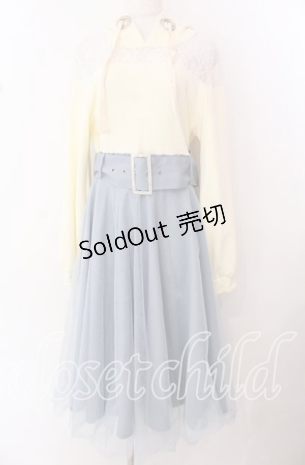 画像1: Favorite / オフショルパーカーと3層チュールスカートがふんわり舞う春風ワンピース M アイボリー×サックス O-25-10-23-093-LO-OP-IG-OS (1)