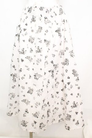 画像: Cherir la femme / うさぎといちご柄スカート  シロ O-25-10-25-1032-LO-SK-IG-OS