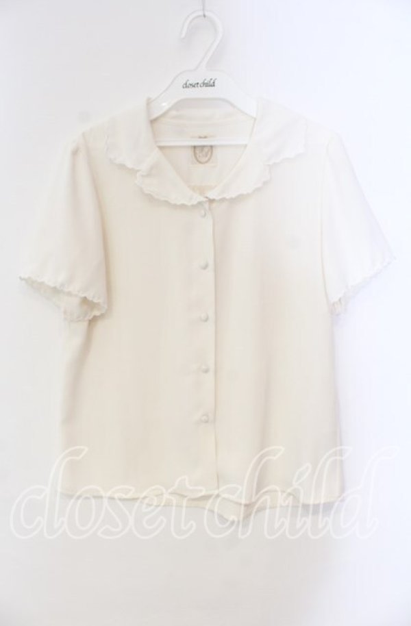 画像1: F＆A / スカラップカットワーク開衿ブラウス  アイボリー O-25-10-25-065-LO-BL-IG-OS (1)