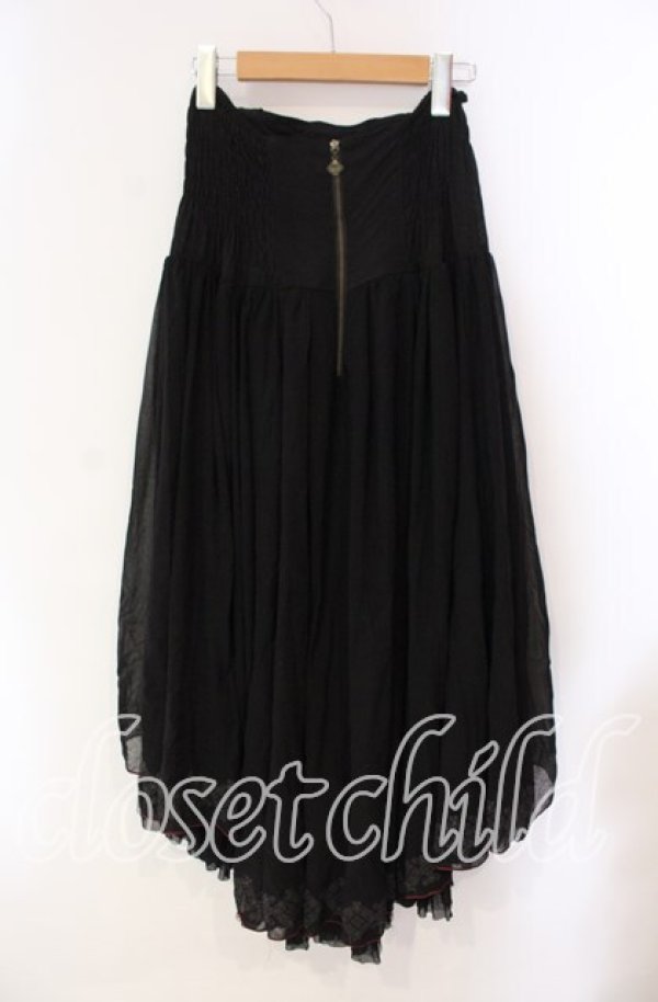 画像4: Ozz oneste / バタフライレース付きシャーリングスカート  ブラック×レッド O-25-10-28-053-OO-SK-IG-OS (4)