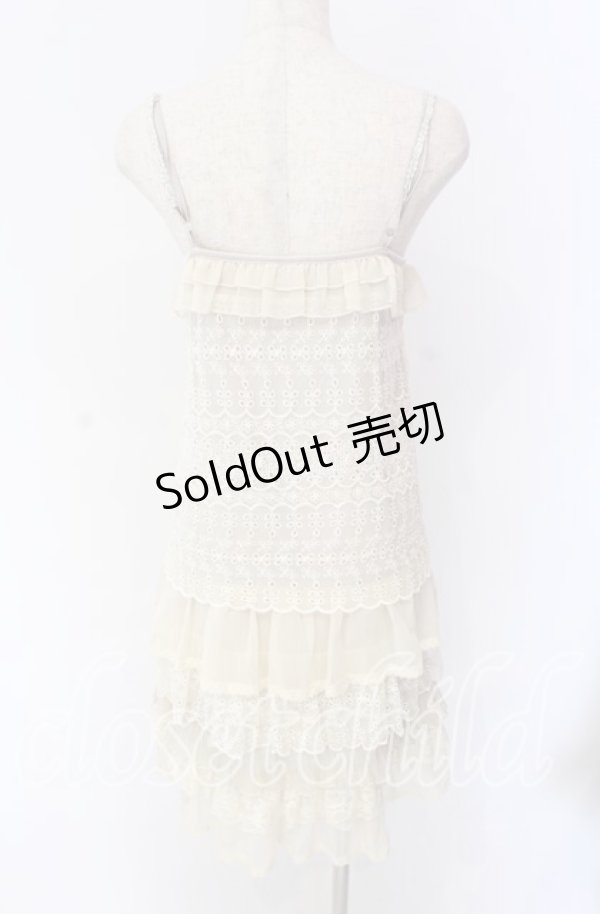 画像4: axes femme / レースティアードキャミワンピース  ベージュ O-25-10-29-053-AX-TO-IG-OS (4)