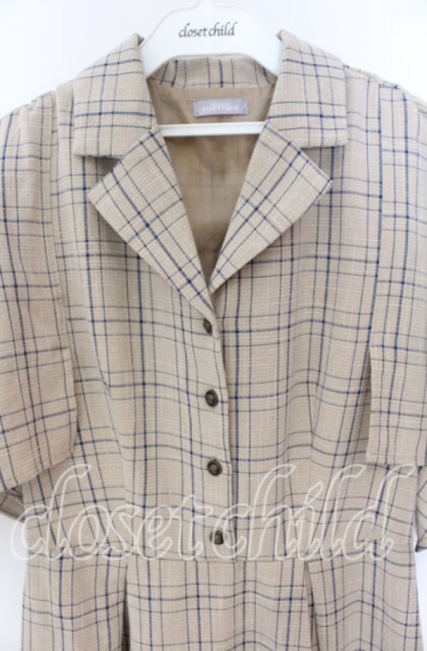 画像2: axes femme POETIQUE / イレヘムケープシャツ風ワンピース  グレー O-25-10-29-083-AX-OP-IG-OS (2)