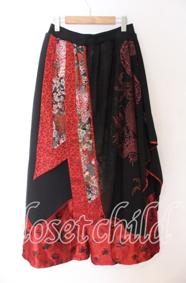 画像4: Qutie Frash / ラップ付き和柄バギーパンツ  レッド×ブラック O-25-10-29-112-QU-PA-IG-OS (4)