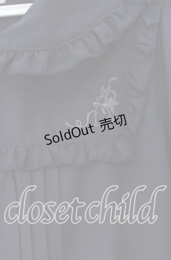 画像2: axes femme POETIQUE / バブーシュカ付ウサギ刺繍ブラウス M ネイビー O-25-10-29-014-AX-BL-OW-OS (2)