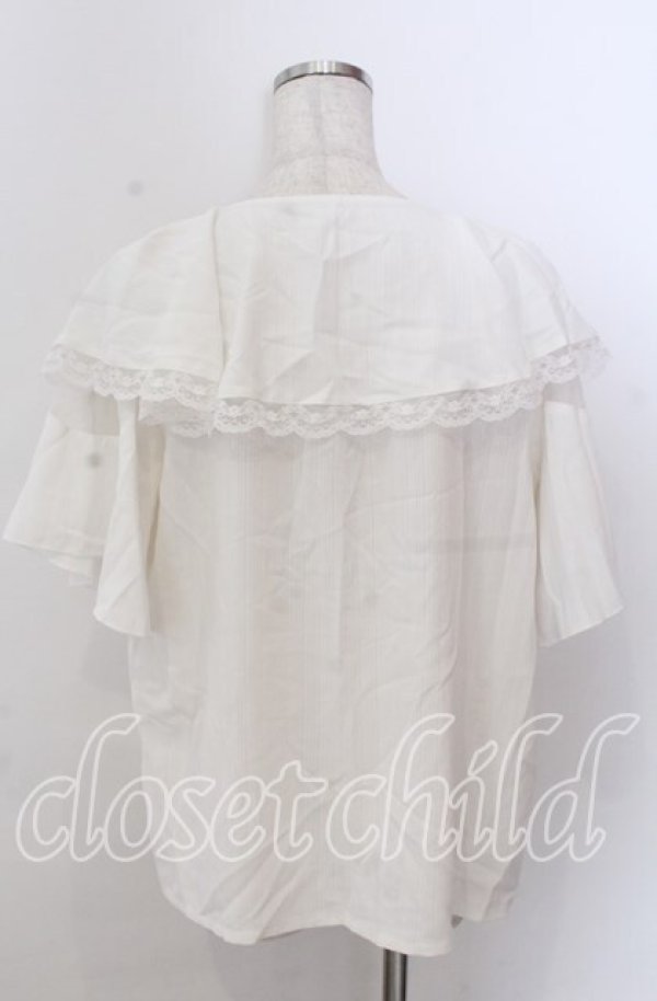 画像3: axes femme / 刺繍入ケープブラウス  オフ O-25-10-30-1098-AX-BL-IG-OS (3)