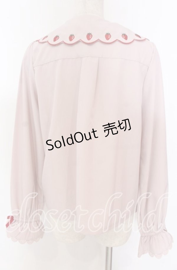 画像2: axes femme kawaii / スカラップ苺刺繍ブラウス M ピンク O-25-10-30-1029-AX-BL-OW-OS (2)