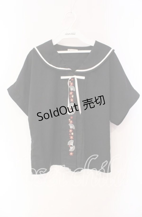 画像1: axes femme / 扇子×紅葉刺繍セーラーブラウス F クロ O-25-10-30-065-AX-BL-IG-OS (1)