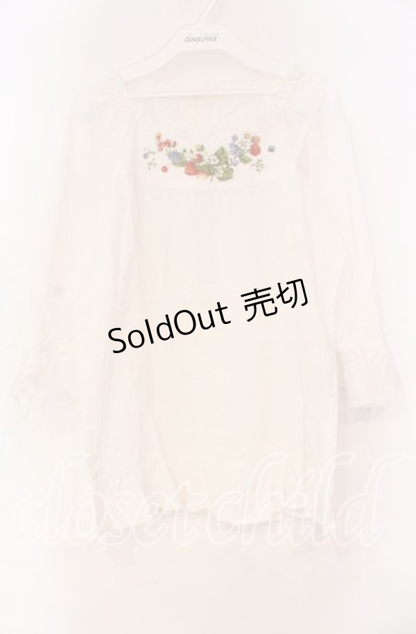 画像1: PINK HOUSE / いちご刺繍ブラウス  シロ O-25-10-31-041-LO-BL-IG-OS (1)