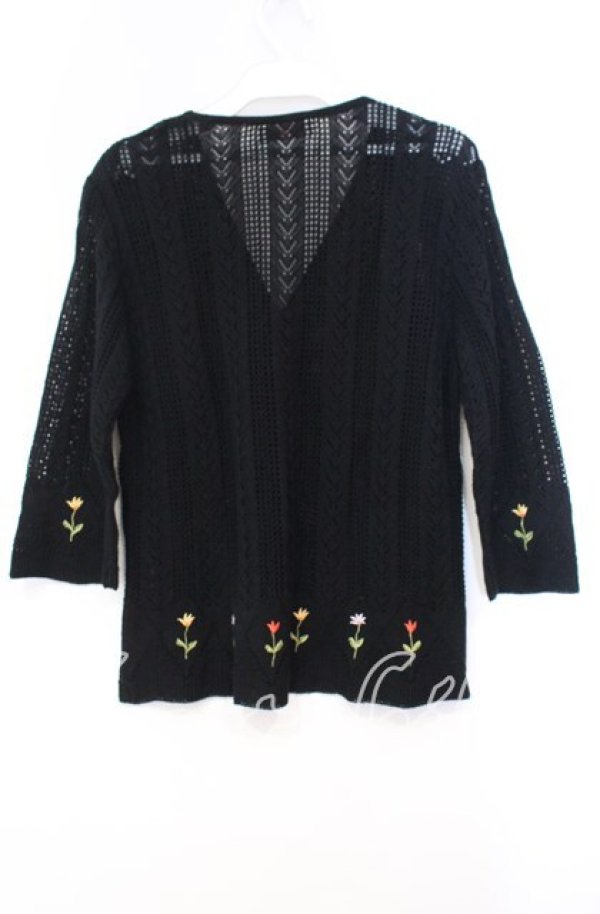 画像3: TOMATSU / フラワー刺繍透かしカーディガン  クロ O-25-10-31-043-LO-TO-IG-OS (3)