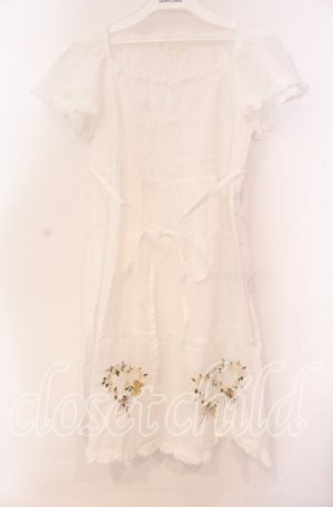 画像: PINK HOUSE / ハートブーケ刺繍シャーリングチュニック  シロ O-25-10-31-067-LO-TO-IG-OS