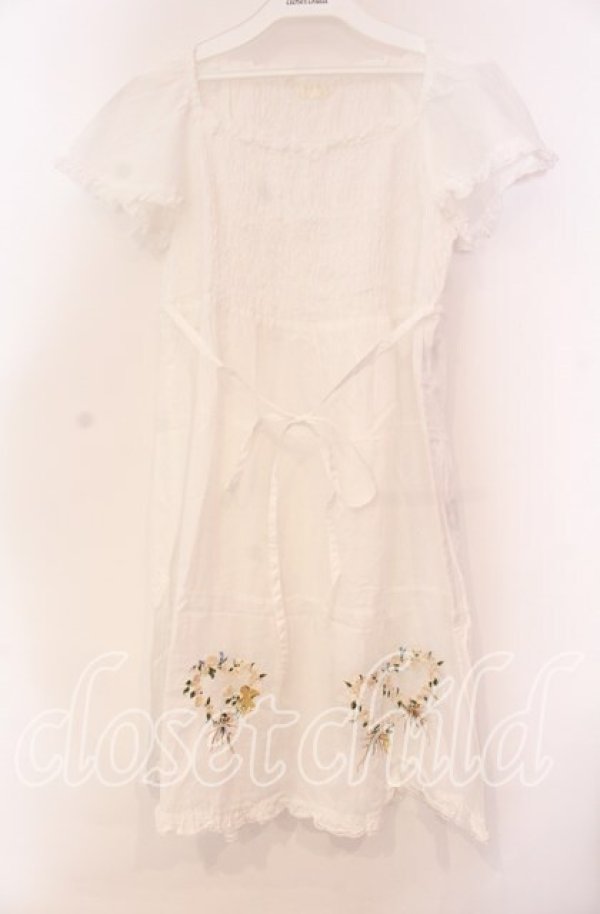 画像1: PINK HOUSE / ハートブーケ刺繍シャーリングチュニック  シロ O-25-10-31-067-LO-TO-IG-OS (1)