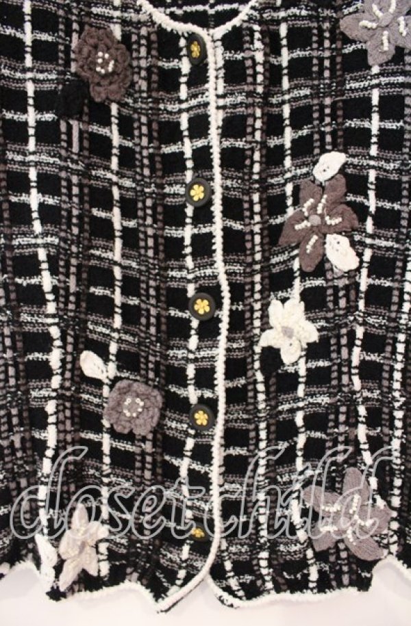 画像2: TOMATSU / フラワーモチーフチェックカーディガン  クロ O-25-10-31-084-LO-TO-IG-OS (2)