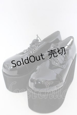 画像: DearMyLove / 11cm厚底レースアップおでこパンプス 25.5ｃｍ ブラックエナメル O-25-10-31-2074-EL-SH-OW-OS