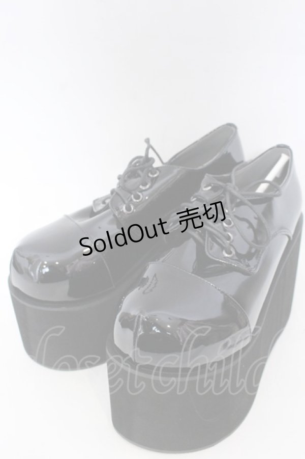 画像1: DearMyLove / 11cm厚底レースアップおでこパンプス 25.5ｃｍ ブラックエナメル O-25-10-31-2074-EL-SH-OW-OS (1)