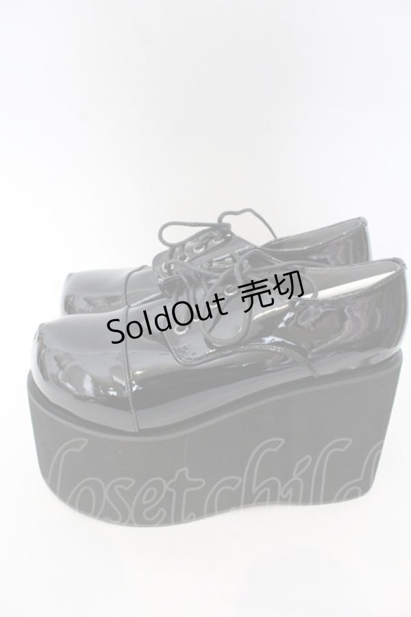 画像2: DearMyLove / 11cm厚底レースアップおでこパンプス 25.5ｃｍ ブラックエナメル O-25-10-31-2074-EL-SH-OW-OS (2)