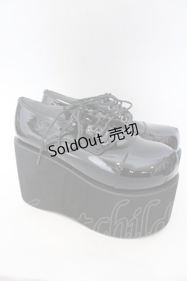 画像4: DearMyLove / 11cm厚底レースアップおでこパンプス 25.5ｃｍ ブラックエナメル O-25-10-31-2074-EL-SH-OW-OS (4)