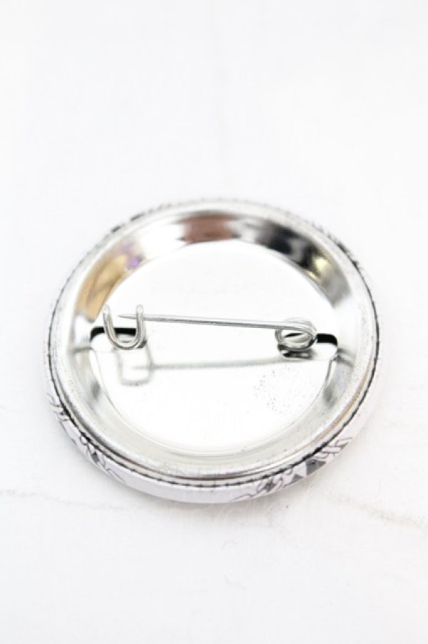 画像2: LAND by MILKBOY / 缶バッジ  ホワイト×ブラック×レッド O-25-10-31-2020-MB-ZA-IG-OS (2)