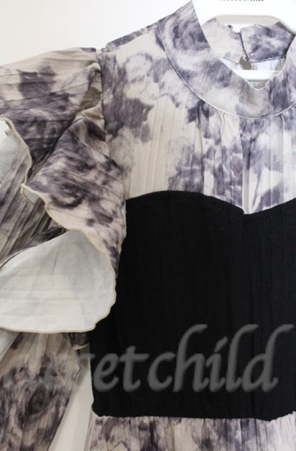 画像2: axes femme / グラデーションローズ柄ワンピース  クロ O-25-10-31-3032-AX-OP-IG-OS (2)