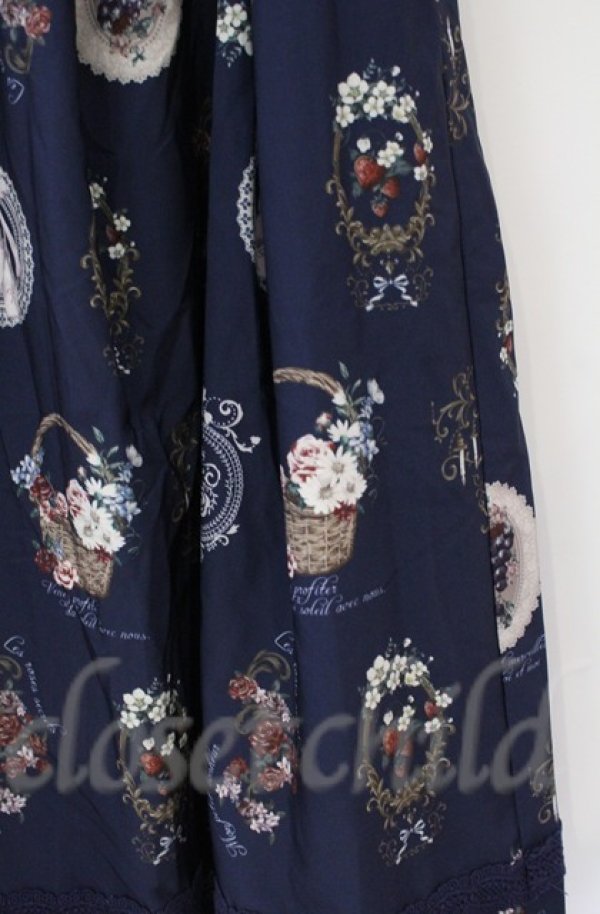 画像2: axes femme / アンティークフルーツ柄スカート  ネイビー O-25-10-31-3044-AX-SK-IG-OS (2)