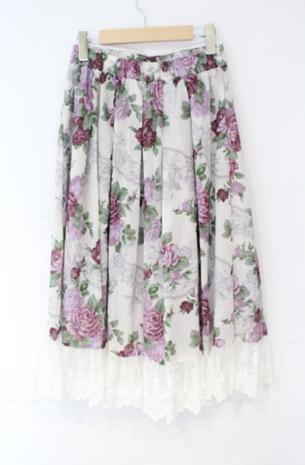 画像3: axes femme / ラフィネローズ柄タックスカート  アイボリー O-25-10-31-3055-AX-SK-IG-OS (3)