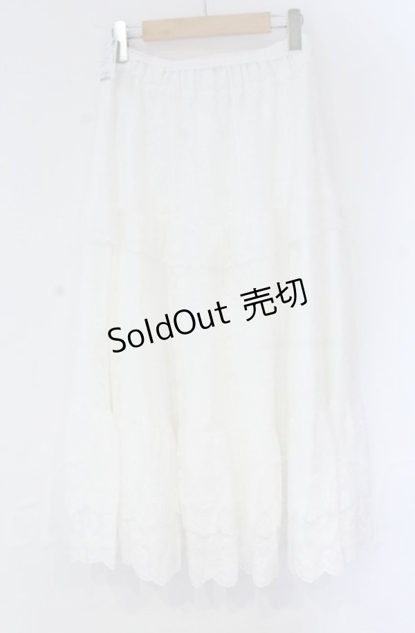 画像4: axes femme / ティアードコットンレーススカート  シロ O-25-10-31-3056-AX-CO-IG-OS (4)