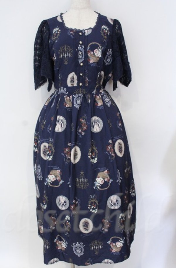 画像1: axes femme / アンティークフルーツ柄ワンピース  ネイビー O-25-10-31-3011-AX-OP-IG-OS (1)