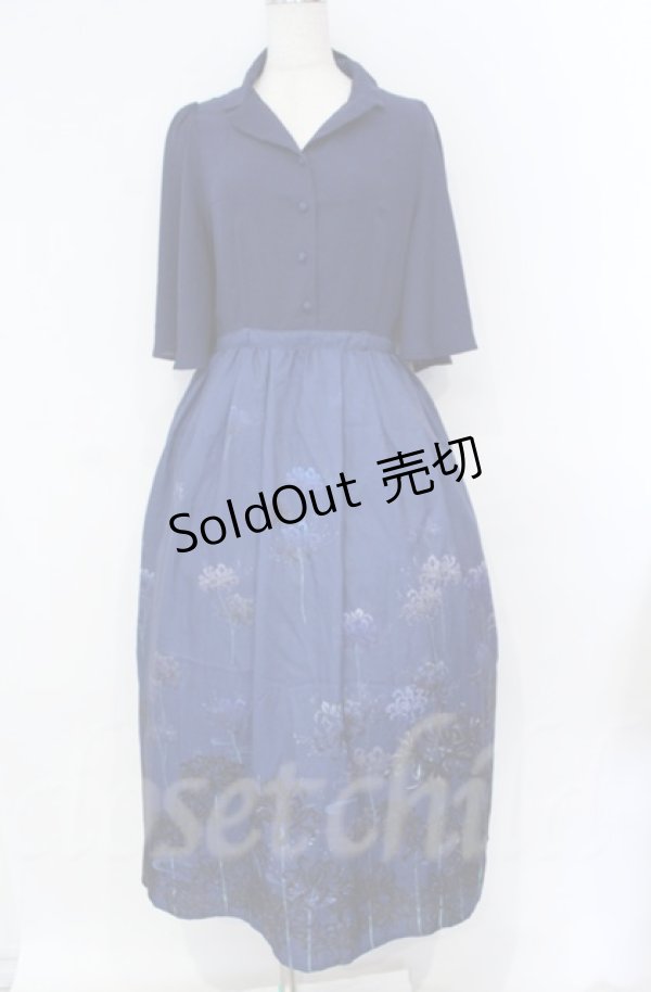 画像1: axes femme / 彼岸花柄ワンピース L ブルー O-25-10-31-3016-AX-OP-IG-OS (1)