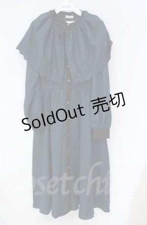 画像: axes femme POETIQUE / 刺繍ケープ付きワンピース  グリーン O-25-10-31-3027-AX-OP-IG-OS