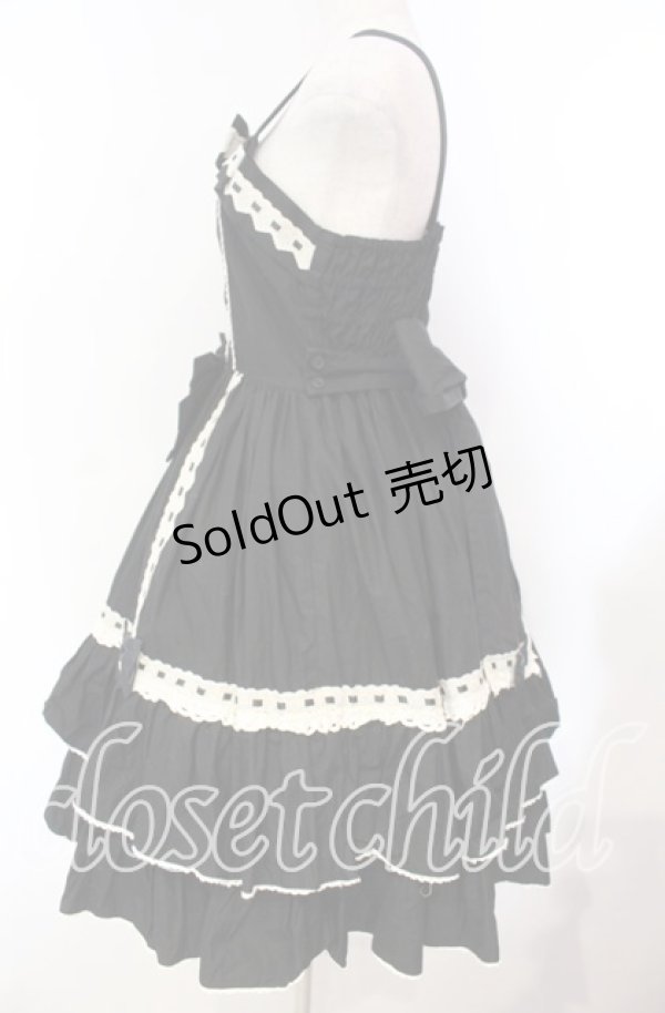 画像4: metamorphose / はしごレースジャンパースカート（無地）  クロ×オフ O-25-11-04-040-ME-OP-IG-OS (4)