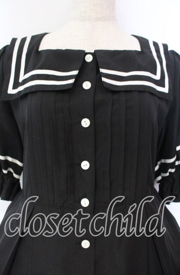 画像2: Physical Drop / 半袖スクエアタックセーラーワンピース  クロ O-25-11-04-043-LO-OP-IG-OS (2)