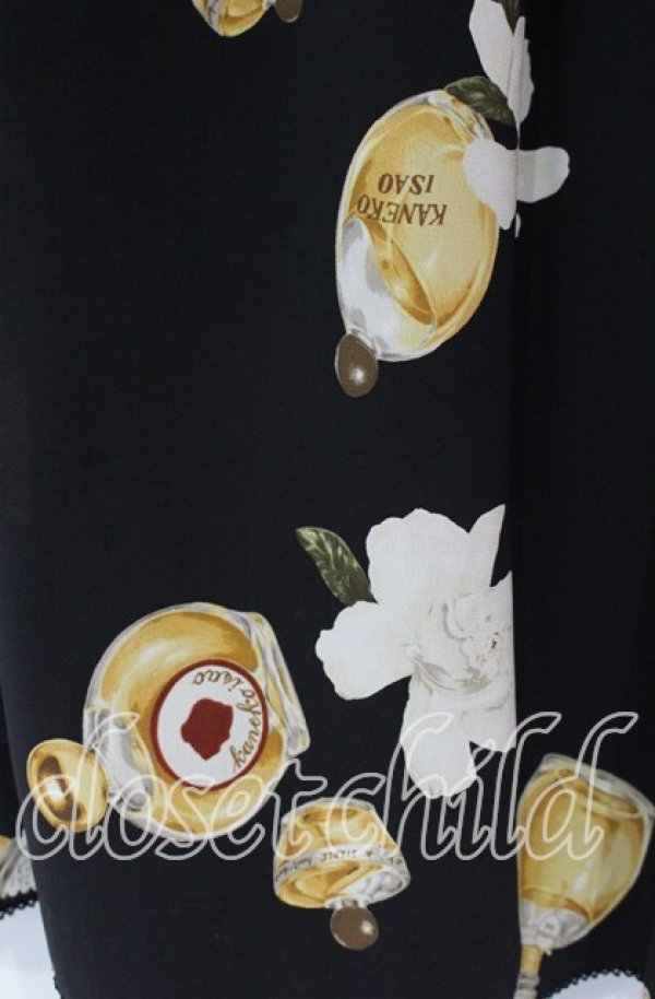 画像2: KANEKO ISAO / クチナシ&香水瓶柄スカート  クロ O-25-11-04-063-EL-SK-OW-ZT1219X (2)