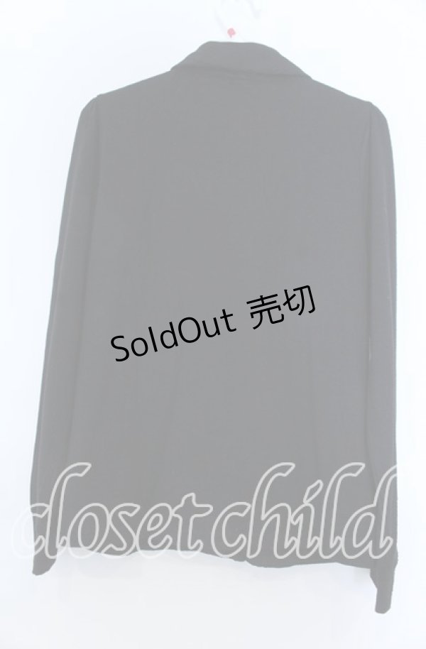 画像2: axes femme / 前立てデザインブラウス風プルオーバー  クロ O-25-11-07-063-AX-TO-IG-OS (2)