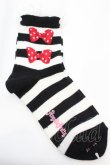 画像2: Angelic Pretty / ボーダーリボンクルー丈ソックス  クロ O-25-11-07-1038-AP-ZA-IG-OS (2)