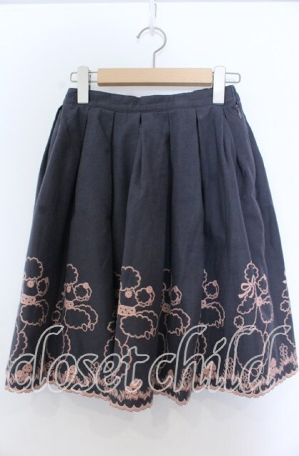 画像1: Emily Temple cute / プードル刺しゅうスカート  グレー O-25-11-07-133-ET-SK-OW-ZT276 (1)