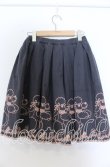画像2: Emily Temple cute / プードル刺しゅうスカート  グレー O-25-11-07-133-ET-SK-OW-ZT276 (2)