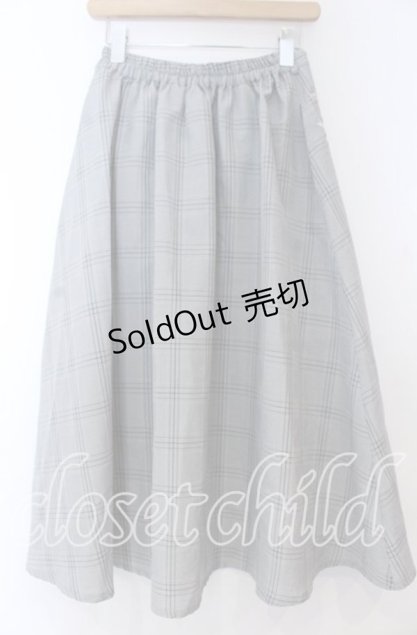 画像2: axes femme / 花刺繍チェック柄スカート  グレー O-25-11-07-015-AX-SK-IG-OS (2)