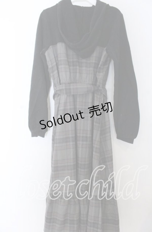 画像2: axes femme / パーカードッキングワンピース  クロ×グレー O-25-11-07-037-AX-OP-IG-OS (2)
