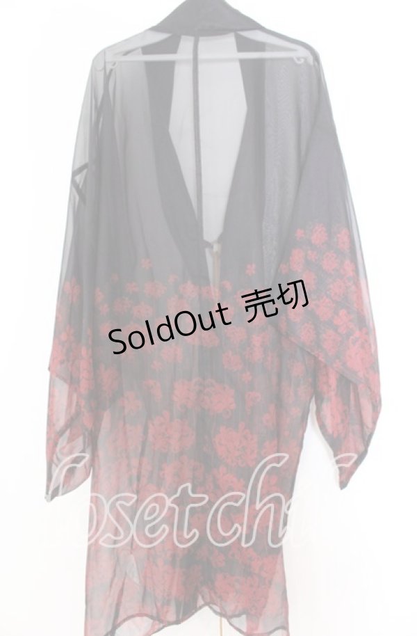 画像2: axes femme kawaii / 彼岸花柄シアー着物風羽織  クロ×アカ O-25-11-07-043-AX-TO-IG-OS (2)