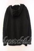 画像3: NieR Clothing / フード付き裏起毛トップス  ブラック×レッド O-25-11-08-047-PU-TO-IG-OS (3)