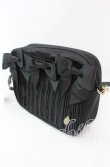 画像1: Maison de FLEUR / リボンプリーツショルダーバッグ  クロ O-25-11-08-1014-LO-BG-IG-OS (1)