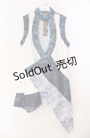 画像: Qutie Frash / 胸開きチャイナチュニック  ホワイト×ブルー O-25-11-10-057-QU-OP-IG-OS