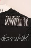 画像2: NieR Clothing / 裾フリルZIP OUTER【DESIGN刺繍】パーカー  ブラック O-25-11-10-096-PU-TO-IG-ZT265 (2)