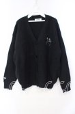 画像1: NieR Clothing / 刺繍入りニットカーディガン  ブラック O-25-11-10-099-PU-TO-IG-ZT318 (1)