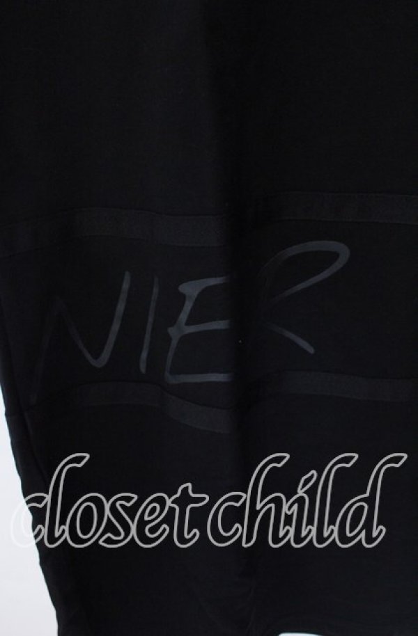 画像2: NieR Clothing / LOGO ZIPPER UNISEX LONGワンピース【ポケット付き】  ブラック×ホワイト O-25-11-11-026-PU-OP-IG-ZT266 (2)
