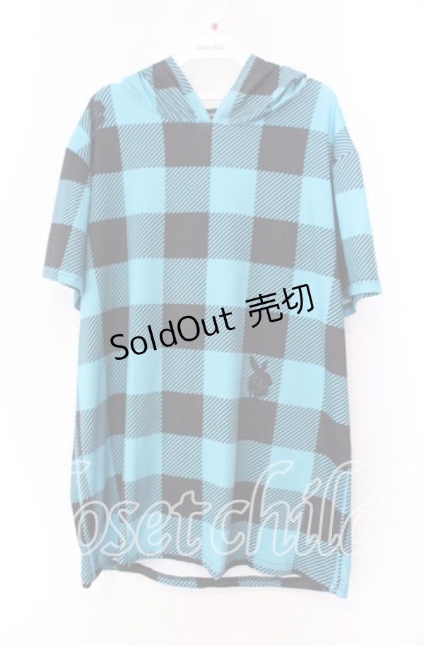 画像1: 【SALE】NieR CLOTHING / 転写pt半袖パーカー  ブルー×BLACK RABBIT柄 O-25-11-11-040-PU-TO-IG-ZT339 (1)